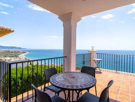 Villa Prime Seaview – 3 chambres, terrasse vue mer à Nerja : photo 3