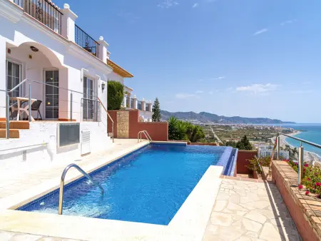 Villa Prime Seaview – 3 chambres, terrasse vue mer à Nerja : photo 33