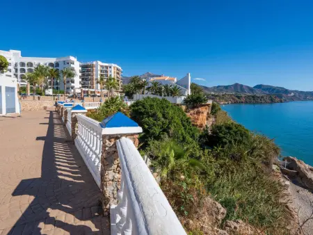Studio 45 m² avec vue mer et piscine à Nerja : photo 24