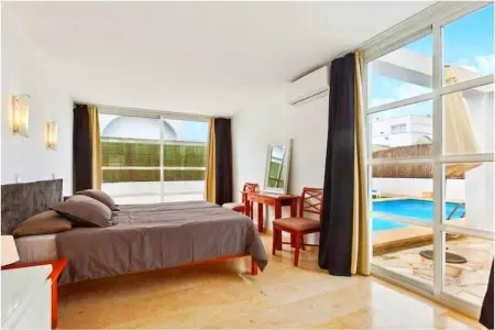 Maison blanche style Ibiza avec piscine à Can Picafort : photo 10