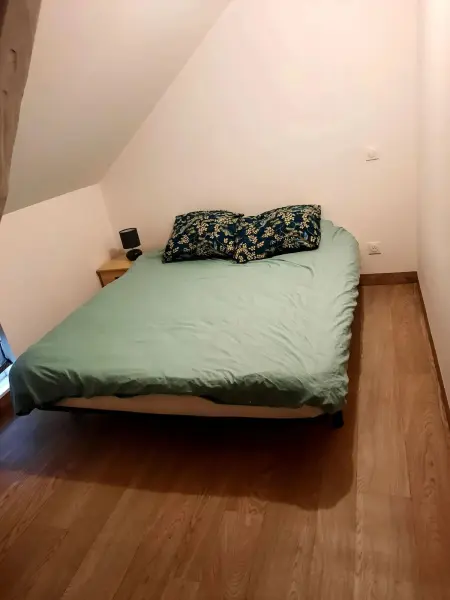 Maison de campagne avec terrasse privée à Ervy-le-Châtel : photo 2