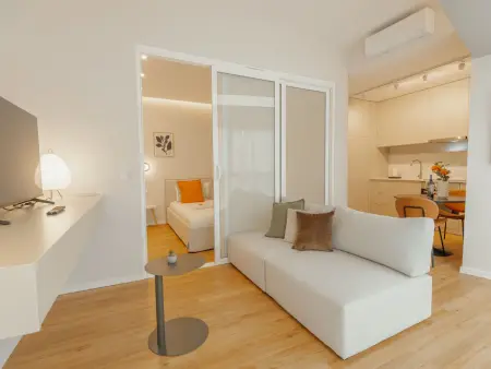 Studio 45 m² lumineux à Porto, 3e étage : photo 4