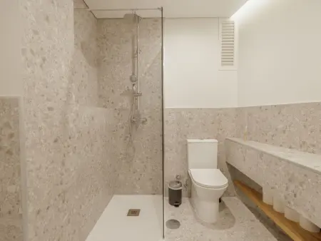 Studio 45 m² lumineux à Porto, 3e étage : photo 7