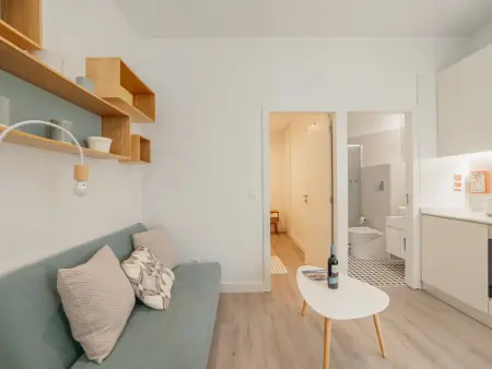 Studio 29 m² au cœur de Porto, bien équipé : photo 3