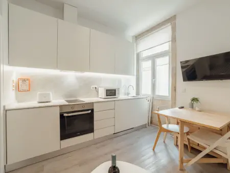 Studio 29 m² au cœur de Porto, bien équipé : photo 11