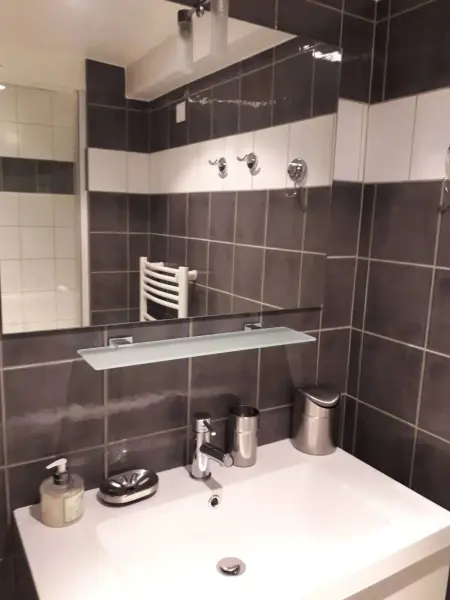 Maison provençale 57 m² avec parking, près de la forêt à Bagnols-en-Forêt : photo 6