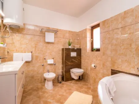 Villa Dominique, maison 4 chambres avec piscine chauffée : photo 31