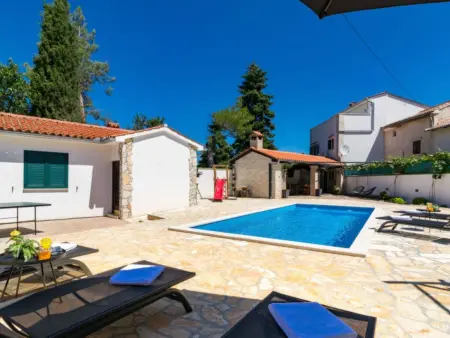 Villa Dominique, maison 4 chambres avec piscine chauffée : photo 39