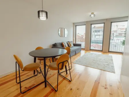 Appartement 2 pièces Porto, séjour avec lit gigogne : photo 4