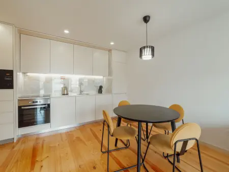 Appartement 2 pièces Porto, séjour avec lit gigogne : photo 6