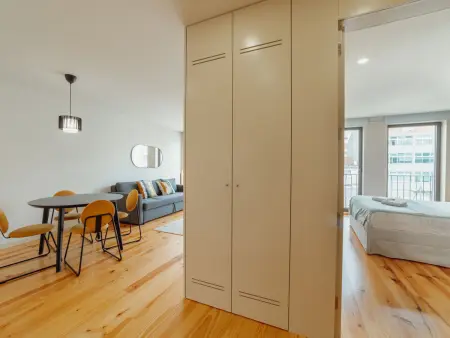 Appartement 2 pièces Porto, séjour avec lit gigogne : photo 7