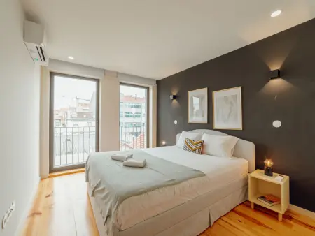 Appartement 2 pièces Porto, séjour avec lit gigogne : photo 9