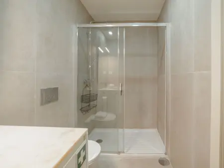 Appartement 2 pièces Porto, séjour avec lit gigogne : photo 12
