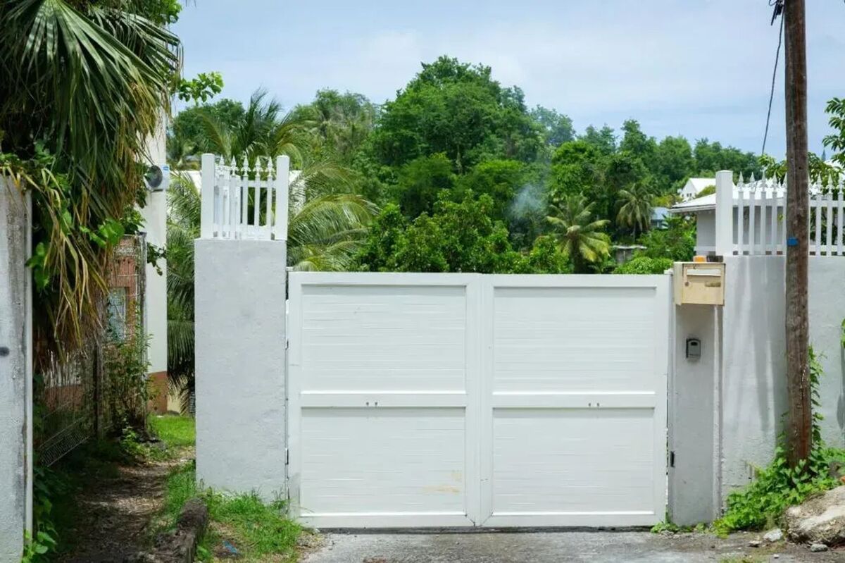 Maison 2 chambres Les Abymes, jardin clos et parking - Photo 6