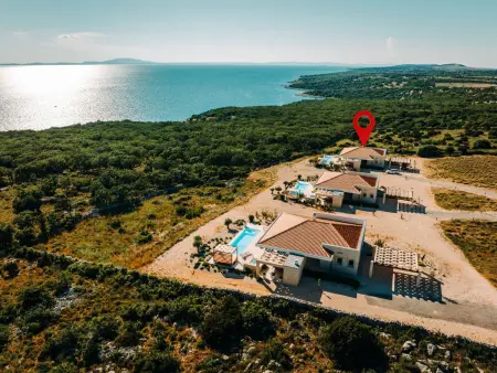 Villa Luxury Seaview Plant 6 - Piscine chauffée à Novalja : photo 3