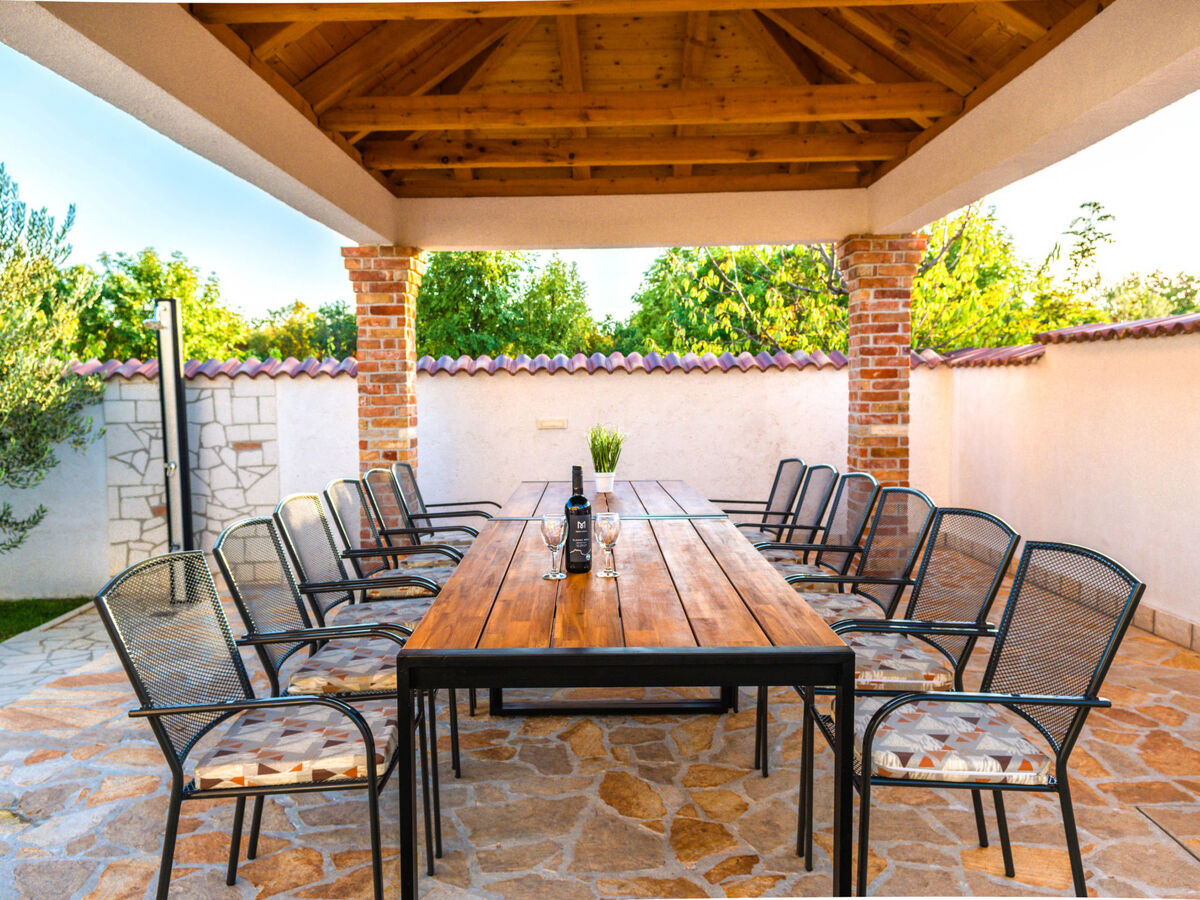 Holiday Home Dinko with pool – Maison 5 chambres - Photo 10