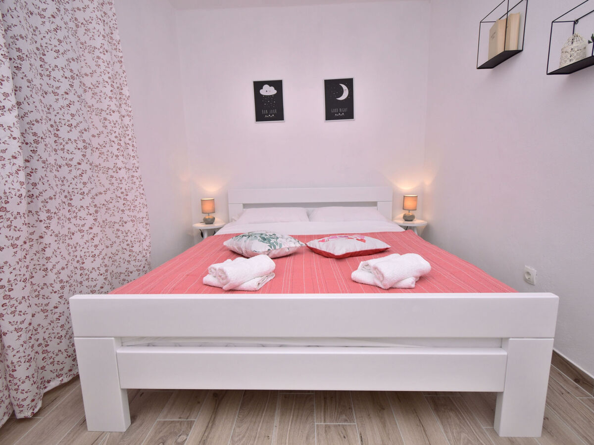 Holiday Home Dinko with pool – Maison 5 chambres - Photo 24
