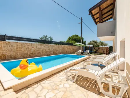 Villa Ariane avec piscine privée, Policnik : photo 10