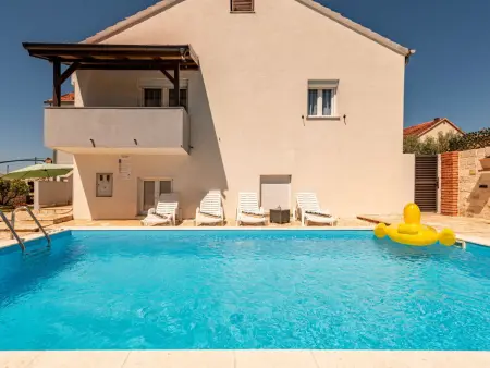 Villa Ariane avec piscine privée, Policnik : photo 11