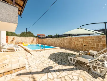 Villa Ariane avec piscine privée, Policnik : photo 12