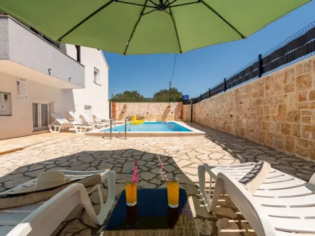 Villa Ariane avec piscine privée, Policnik : photo 14