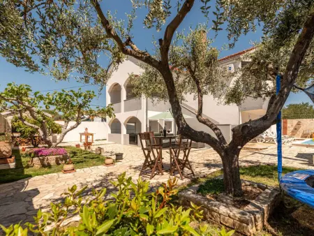 Villa Ariane avec piscine privée, Policnik : photo 16