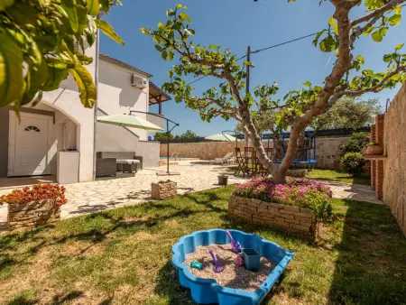 Villa Ariane avec piscine privée, Policnik : photo 17