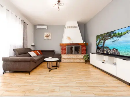 Villa Ariane avec piscine privée, Policnik : photo 29