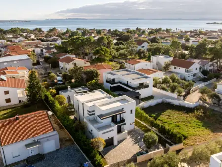 Villa Positiva avec piscine chauffée à Vir : photo 2