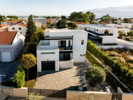 Villa Positiva avec piscine chauffée à Vir : photo 48