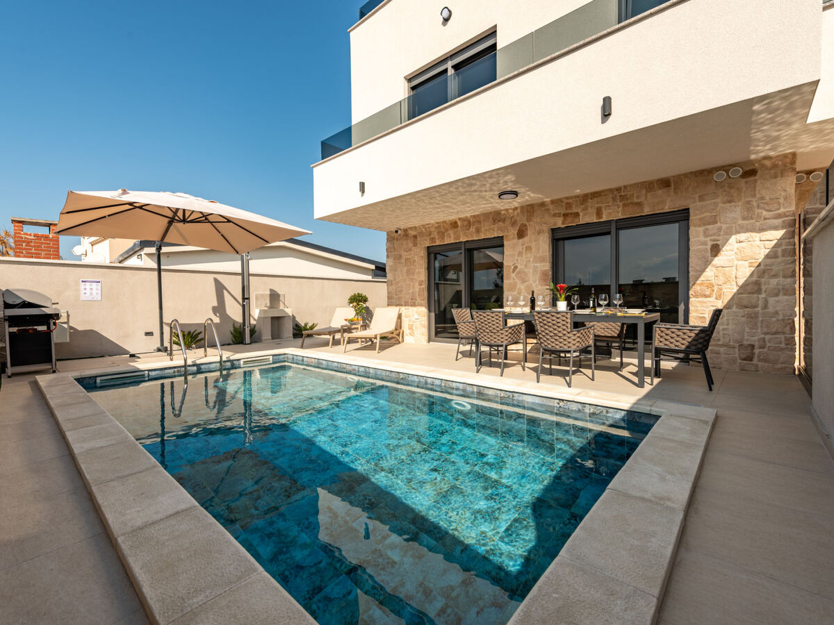 Villa Mar à Privlaka avec piscine privée et sauna - Photo 4