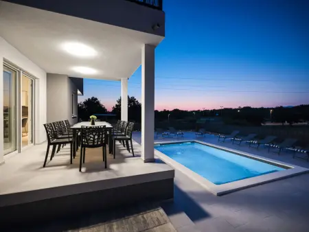 Villa IviCasa avec piscine privée à Murvica : photo 3