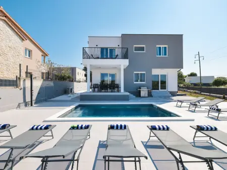 Villa IviCasa avec piscine privée à Murvica : photo 4