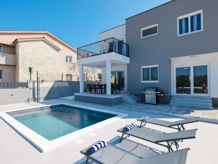 Villa IviCasa avec piscine privée à Murvica : photo 7