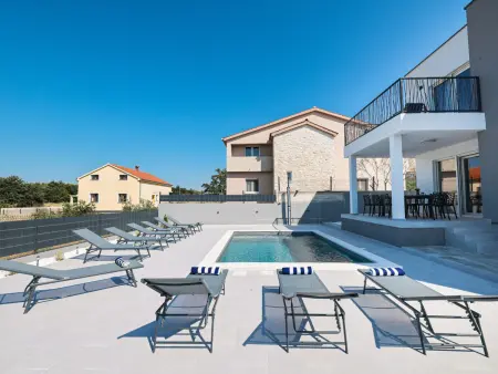 Villa IviCasa avec piscine privée à Murvica : photo 8