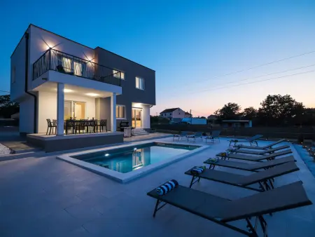 Villa IviCasa avec piscine privée à Murvica : photo 15