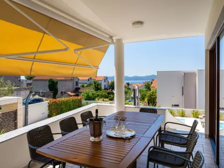 Seaview Villa Tia avec piscine privée à Zadar : photo 2