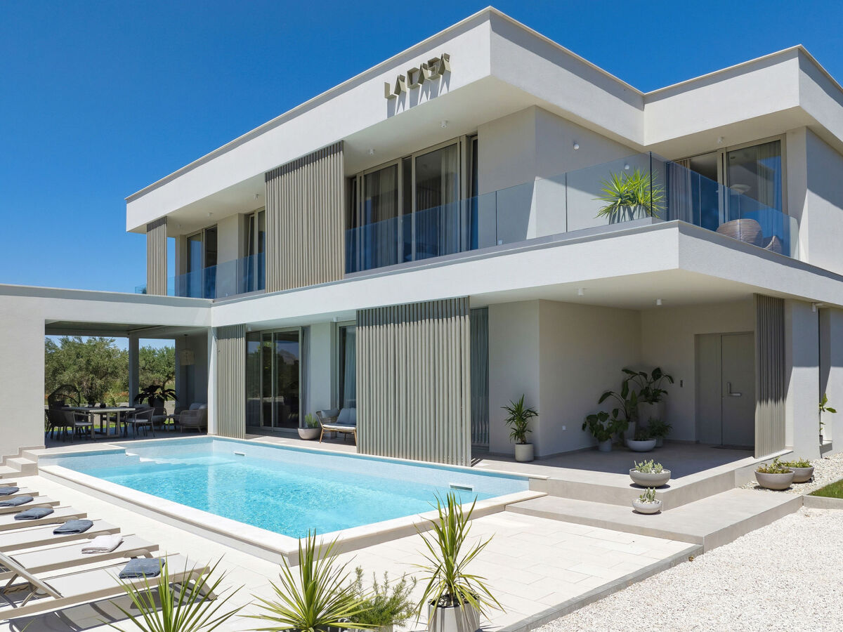 Villa La Casa - Piscine chauffée et spa à Bibinje - Photo 19