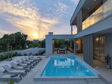 Villa La Casa - Piscine chauffée et spa à Bibinje