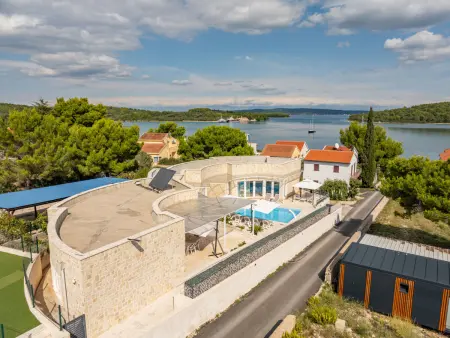 Villa Feriatum Lissa - Maison 4 chambres Ždrelac