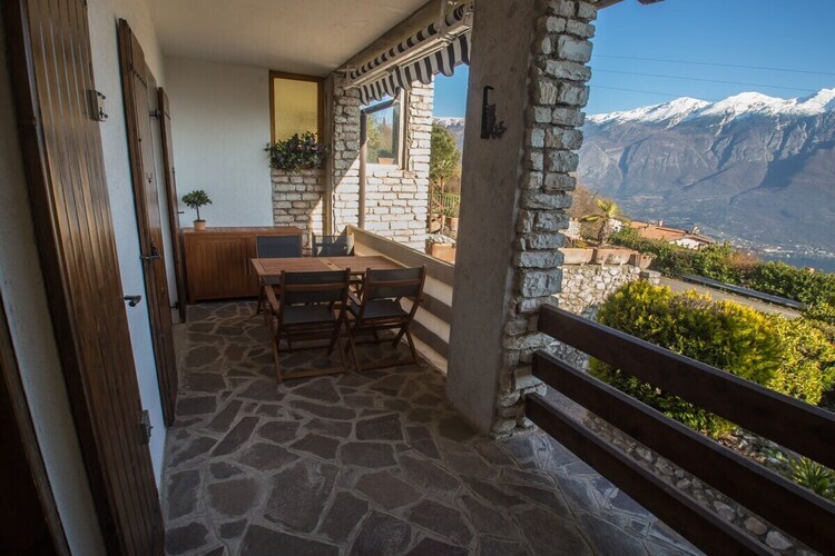 Maison lac de Garde avec terrasses et poêle en faïence - Photo 2