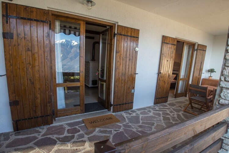 Maison lac de Garde avec terrasses et poêle en faïence - Photo 3