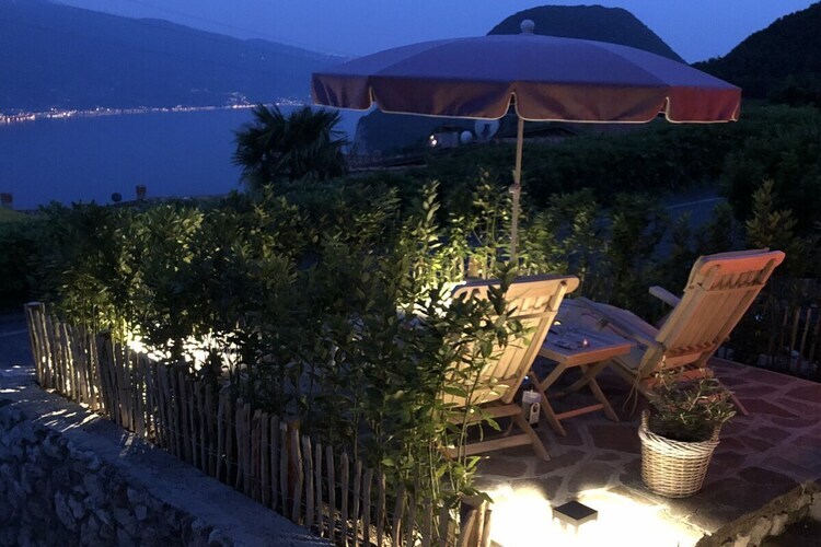 Maison lac de Garde avec terrasses et poêle en faïence - Photo 5
