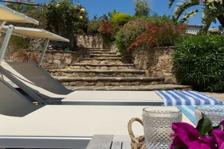 Villa Bougainvillea à Castiadas, 4 chambres piscine : photo 5