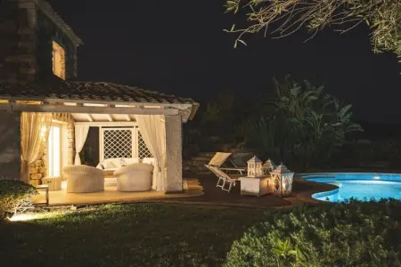 Villa Bougainvillea à Castiadas, 4 chambres piscine : photo 15