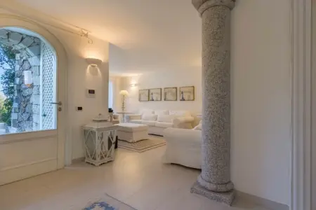 Villa Bougainvillea à Castiadas, 4 chambres piscine : photo 19