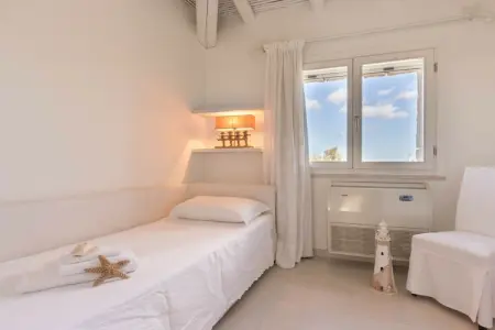 Villa Bougainvillea à Castiadas, 4 chambres piscine : photo 31