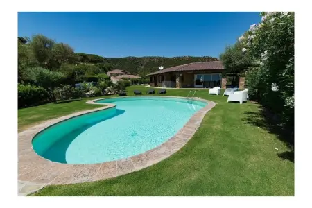 Villa avec piscine en cœur et vue sur la lagune, Chia : photo 10