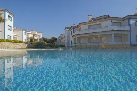 Casa Vermelho à Óbidos : maison avec vue golf : photo 2