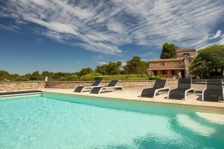 Location gite à Ménerbes, Chalet à Ménerbes avec piscine